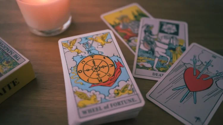 Decision-Making Tarot: Gain Guidance & Perspective