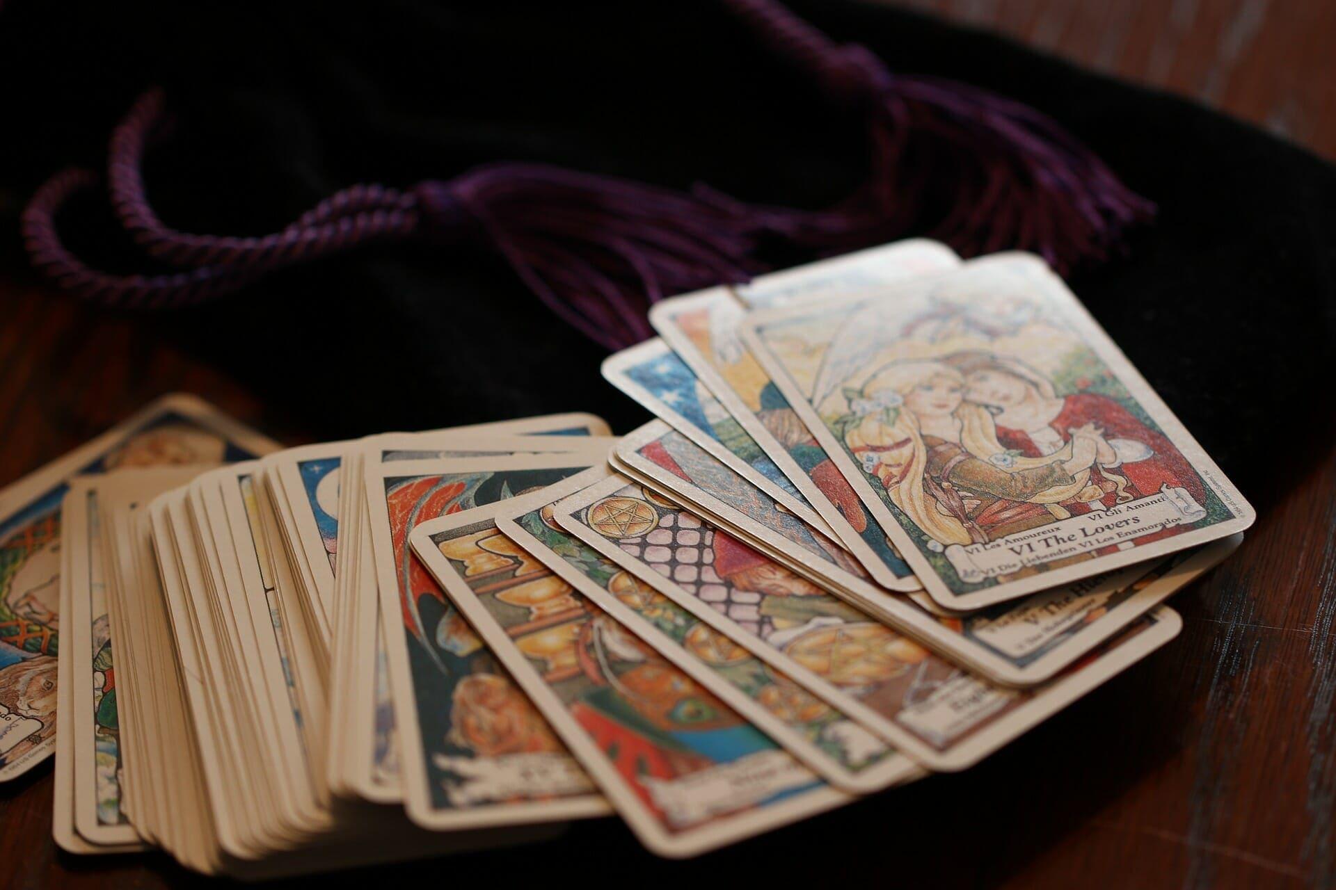 Tarot as a Mirror: Reflecting Your Inner World for Growth